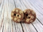 Preview: Kokosnuss Knopf Natur Ohrstecker mit Karo Muster